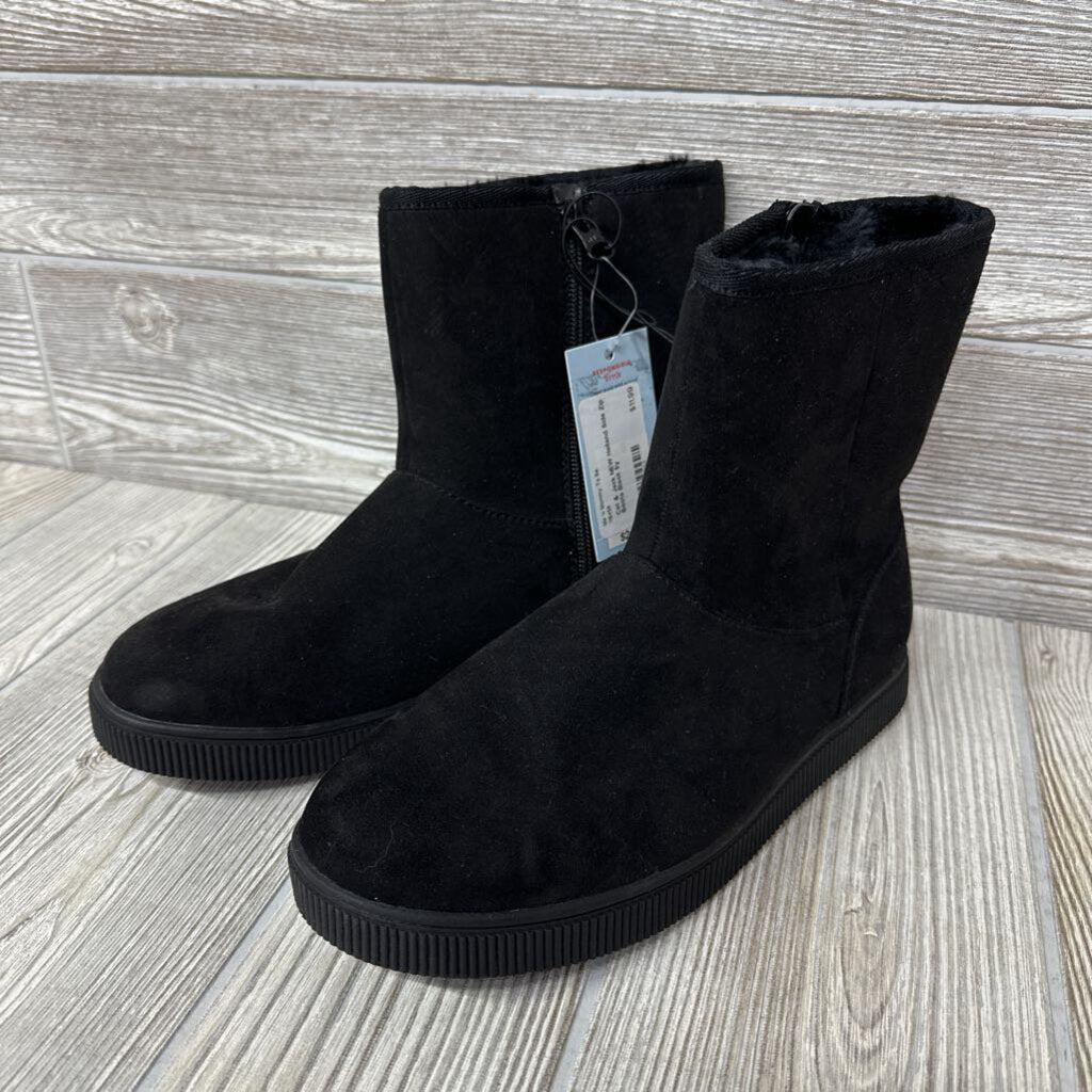 NEW Holland Side Zip Boots 5y