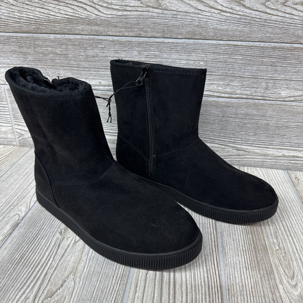 NEW Holland Side Zip Boots 5y