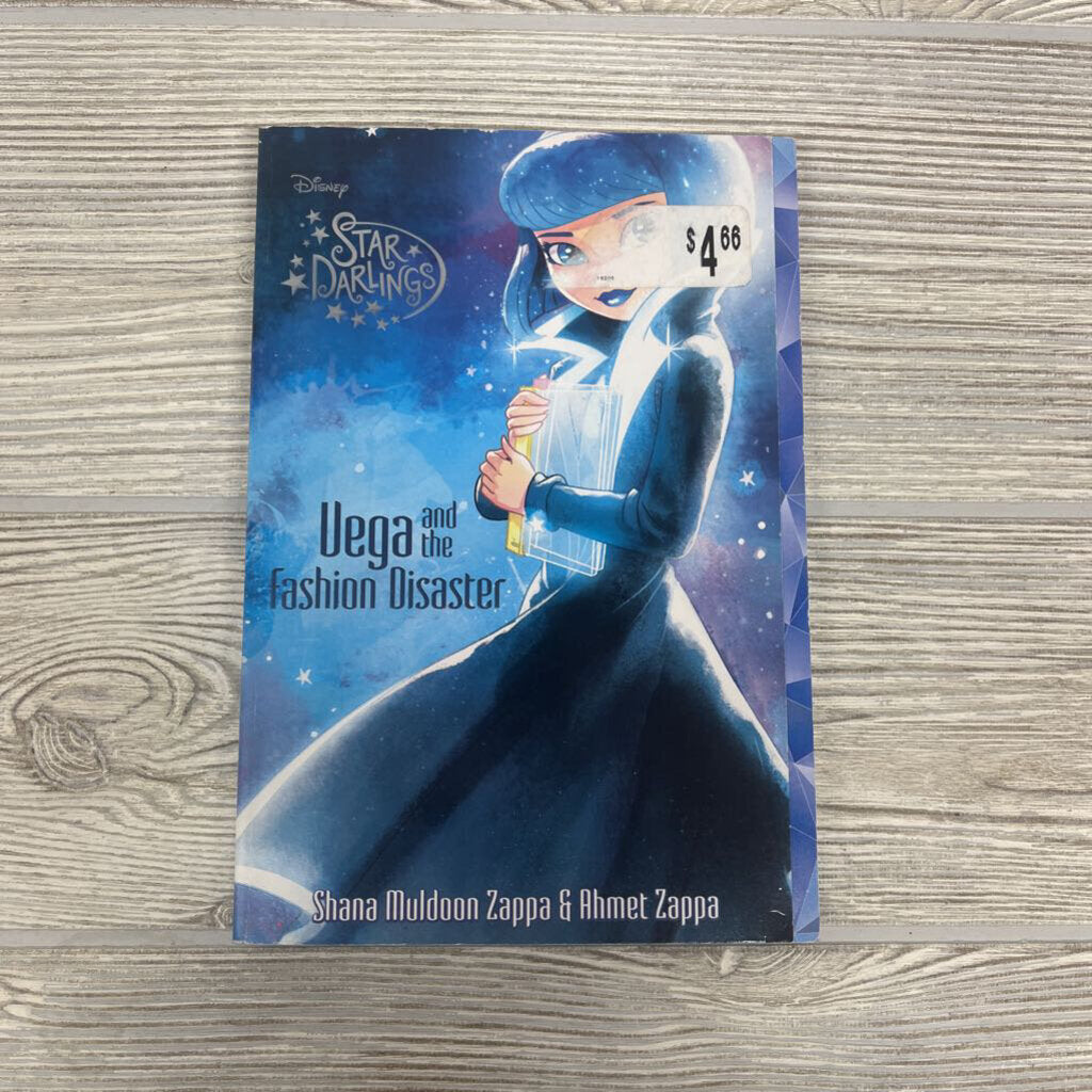 Book Vega & The Fashion Disaster