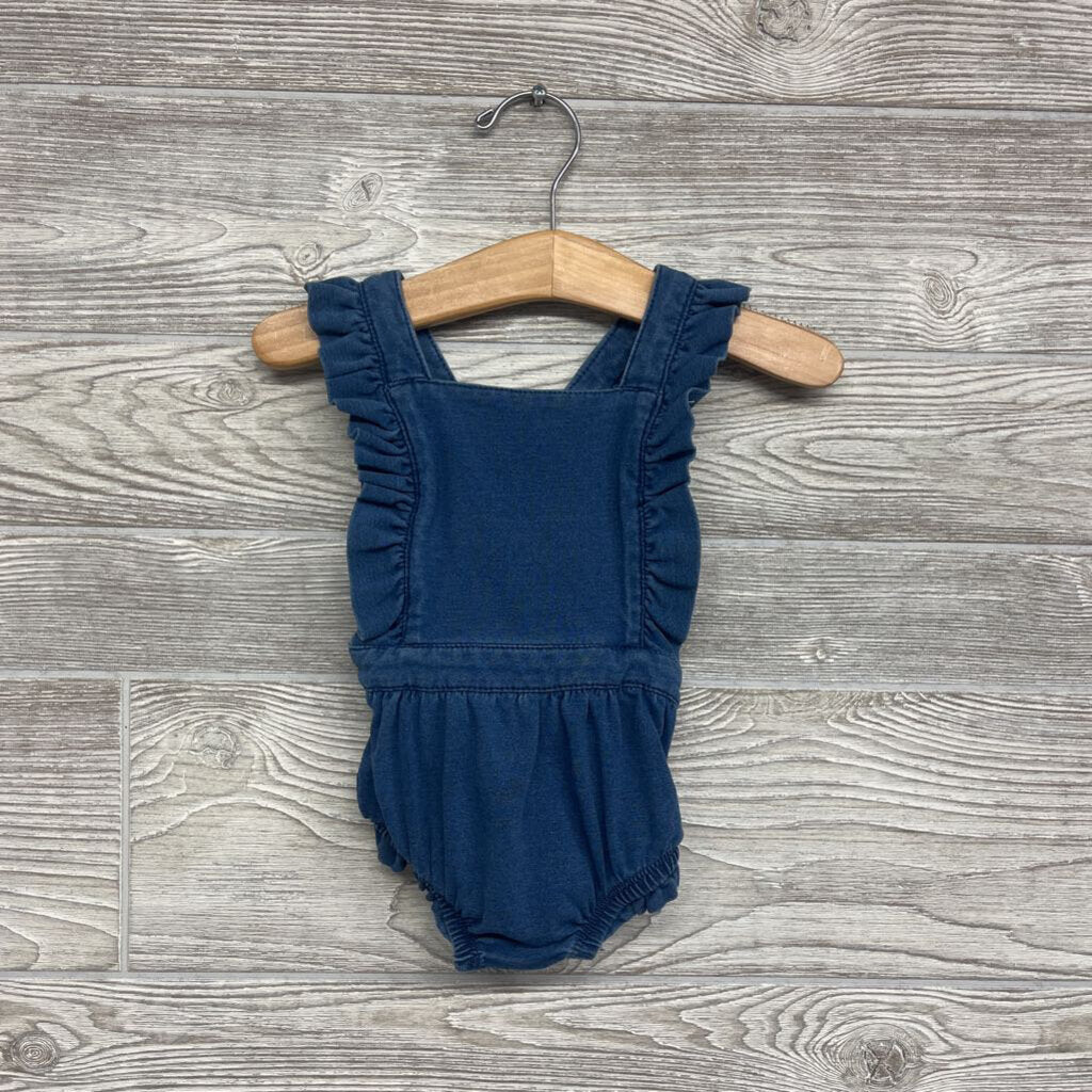 Bib Ropmer Ruffle Trim