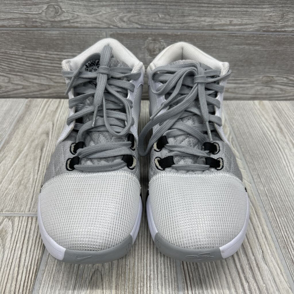 Lebron Witness VII Basketball Sneakers