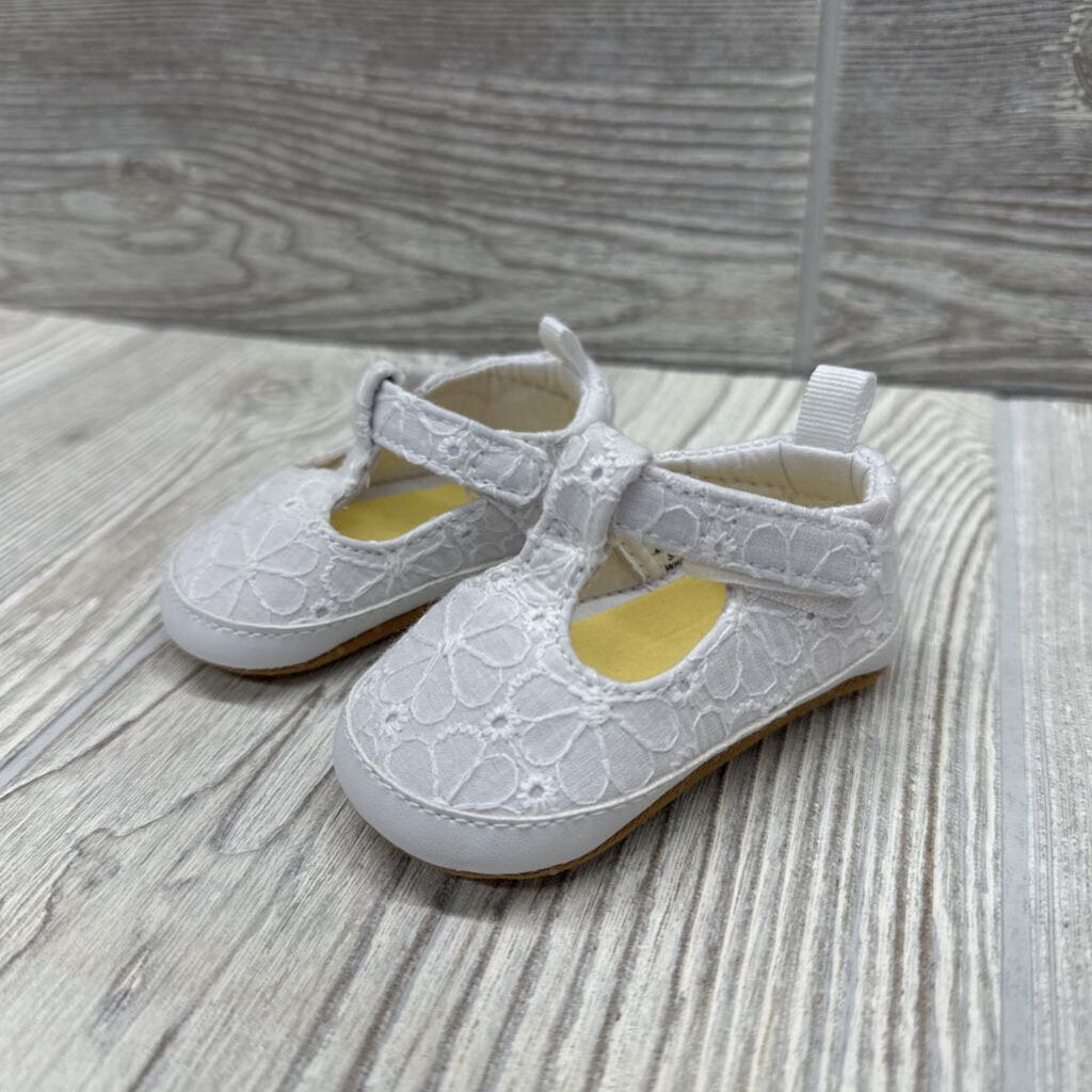 Textured Flowers Mary Jane Soft Sole Shoes 1c