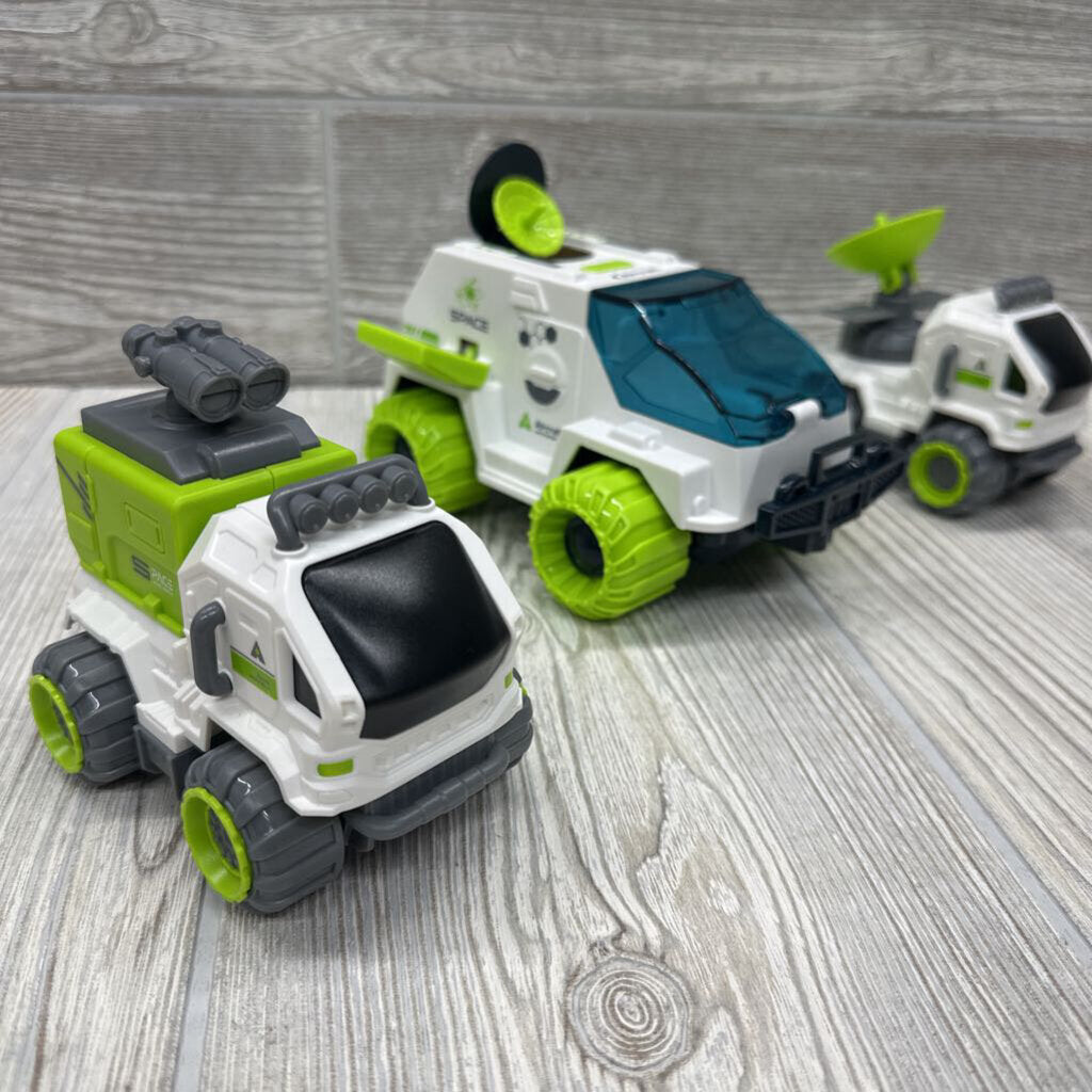 1 Space Exploration Vehicle, 2 Rovers, 3 Transporters with 2 Astronaut