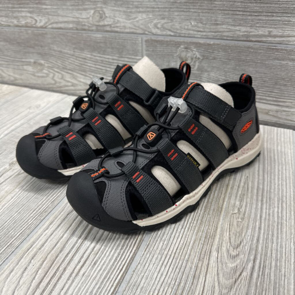 NEW Newport Neo Velcro Sandals 4y