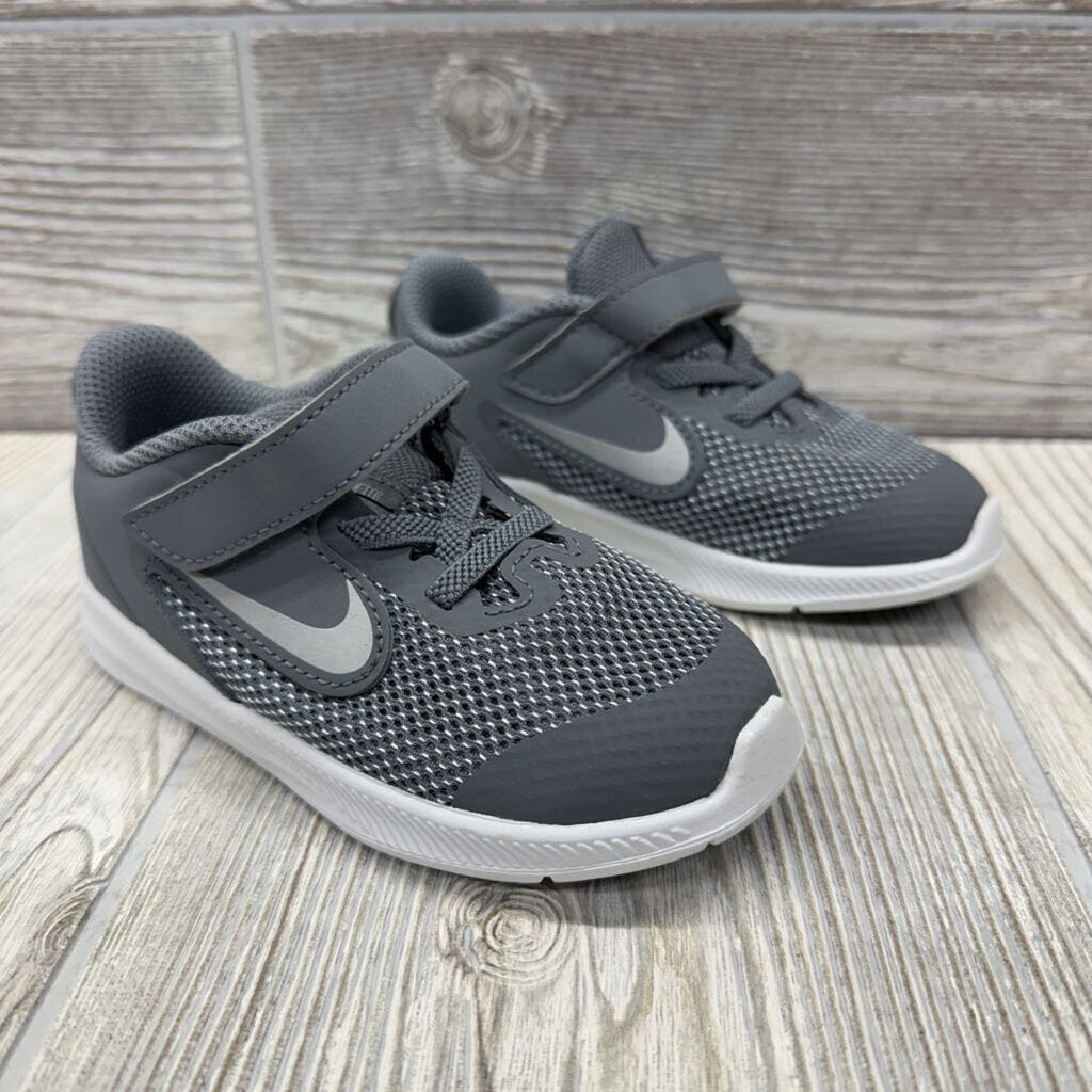 Velcro Downshift Sneakers 8c