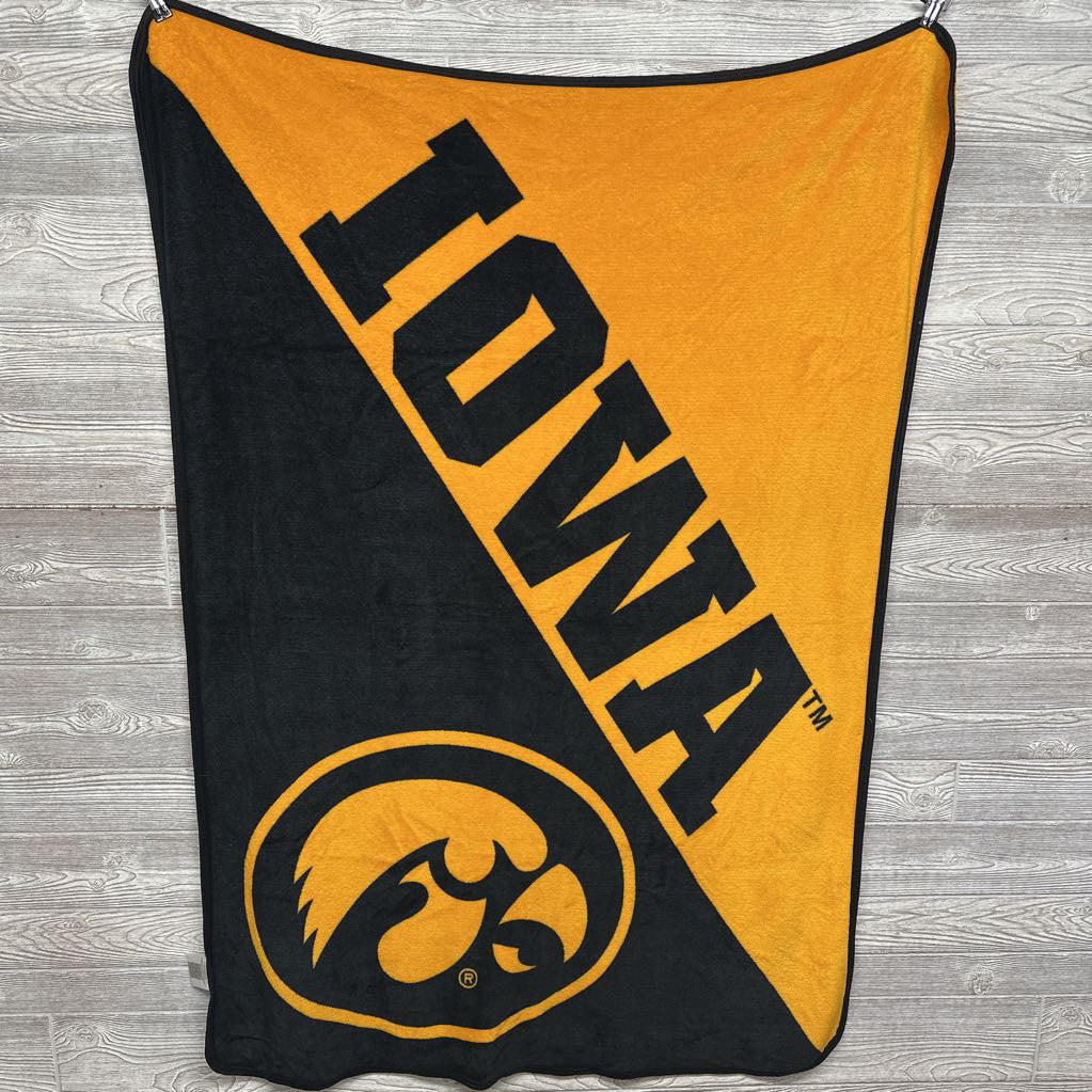 IOWA Plush Blanket