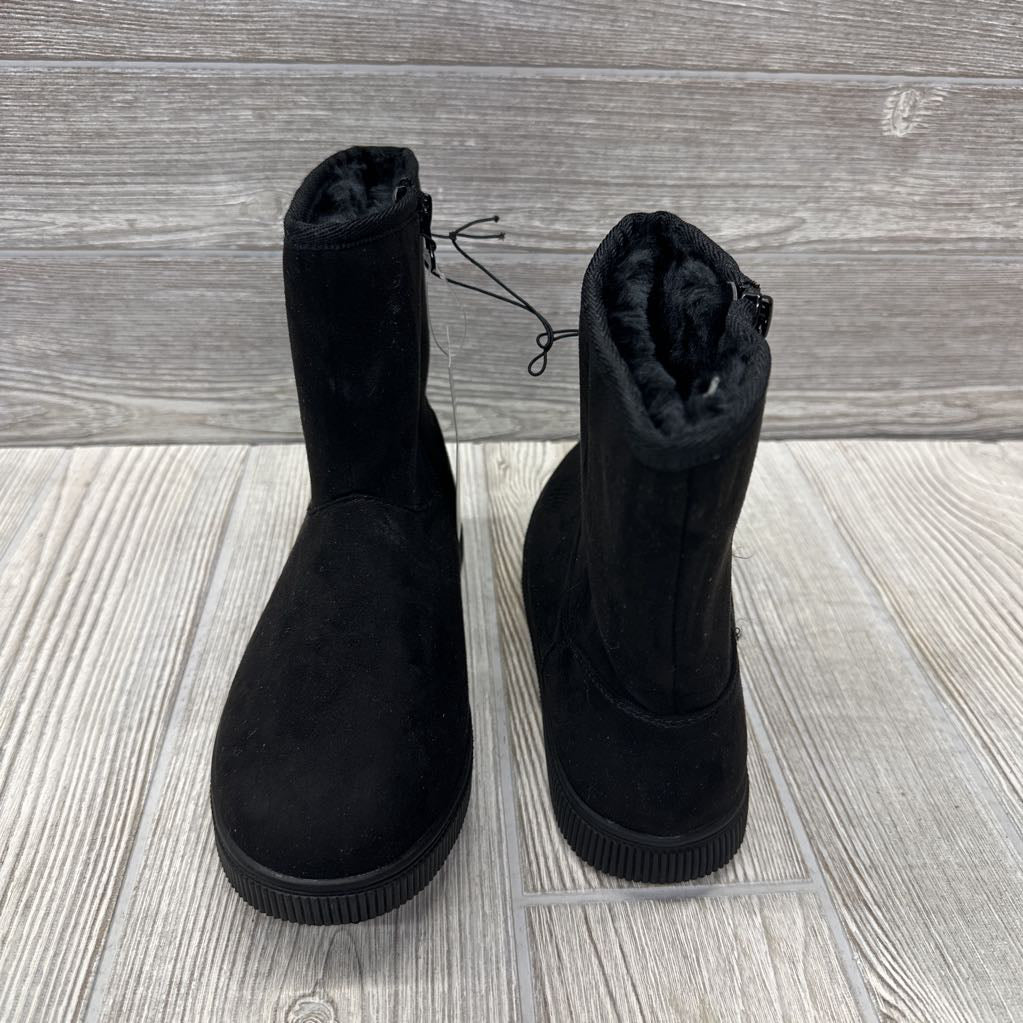 NEW Holland Side Zip Boots 3y