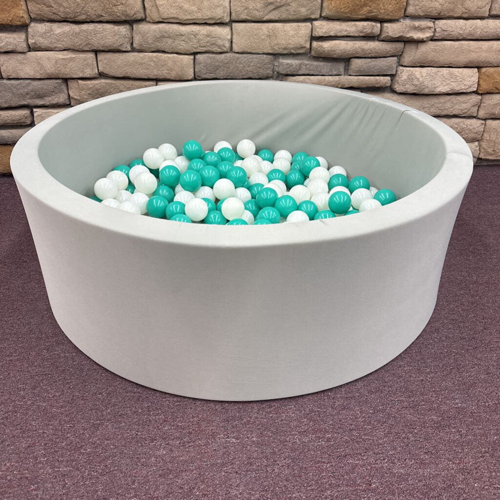Foam Ball Pit W/ Balls*