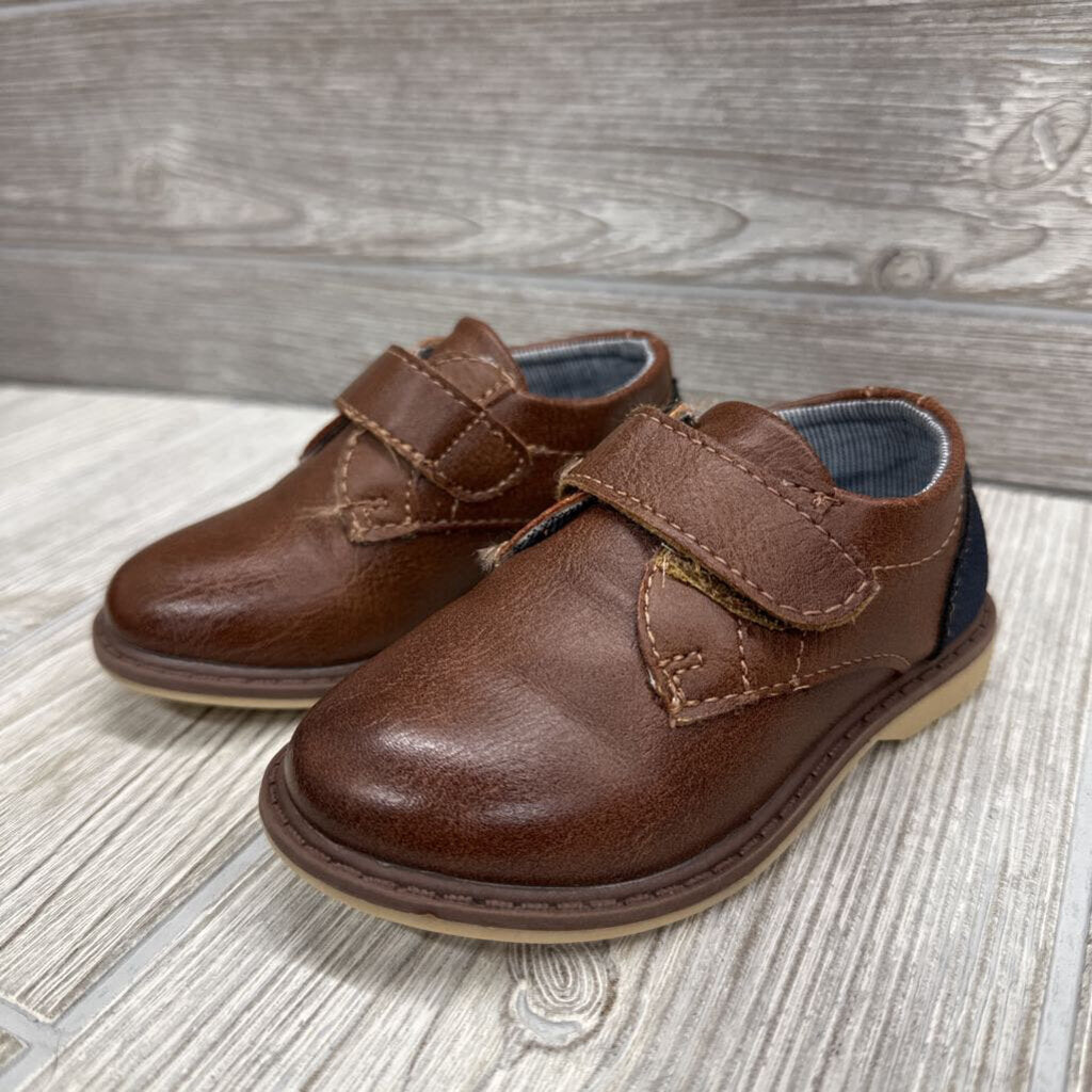 Ollie Velcro Dress Shoes 5c