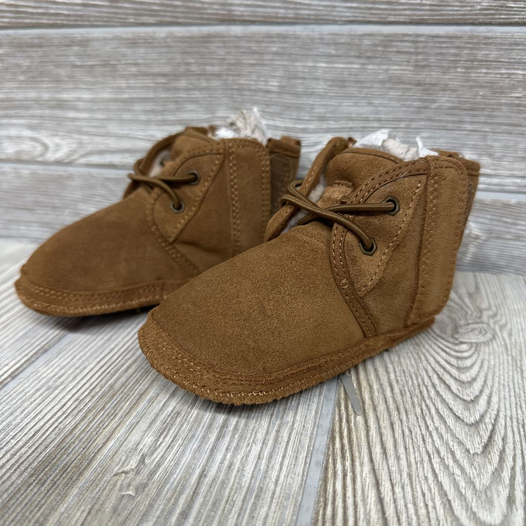 NEW Neumel Chukka Boot 4c