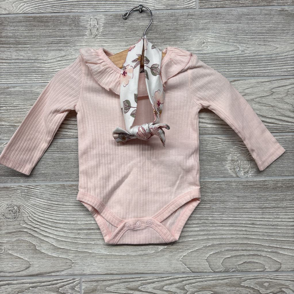 Ribbed Bodysuit Ribbed & Floral Flare Pants & Headwrap 69M