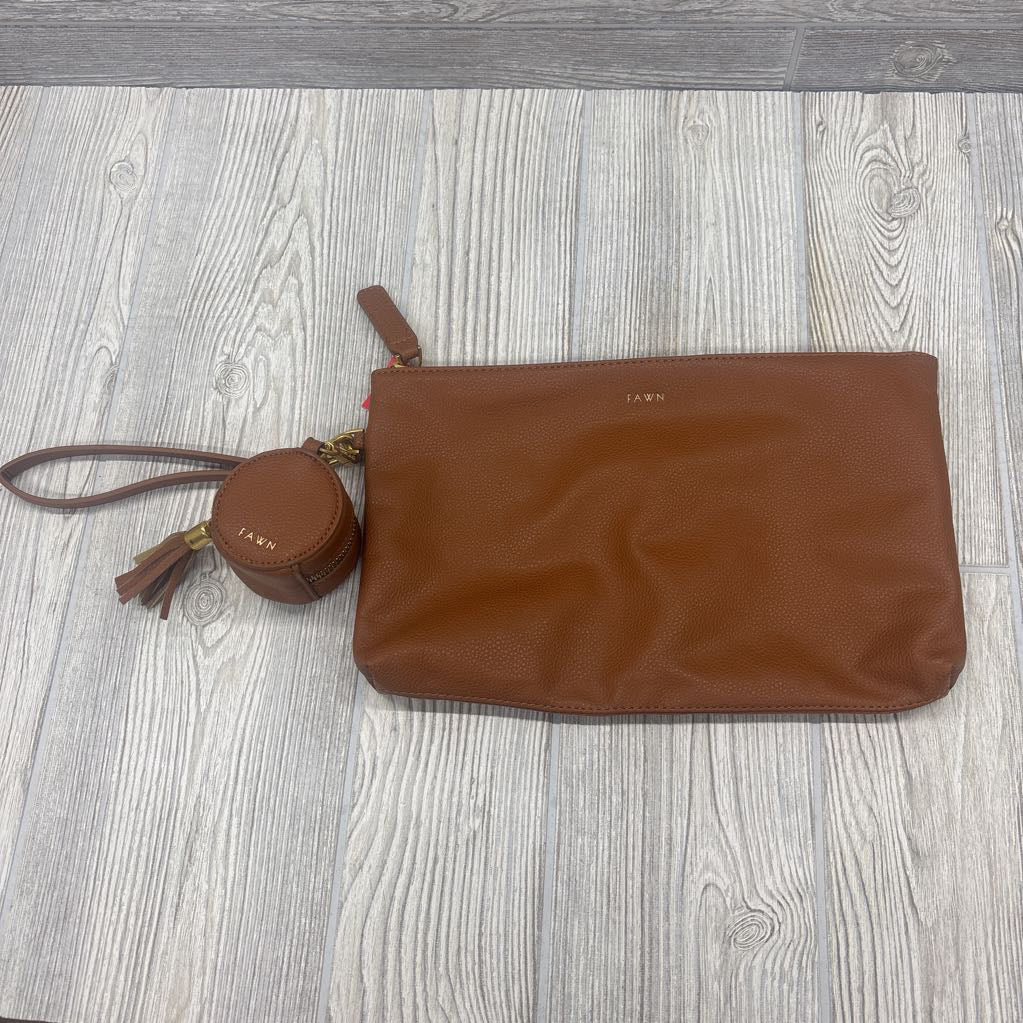 Changing Clutch & Paci Case *(no pad with clutch)