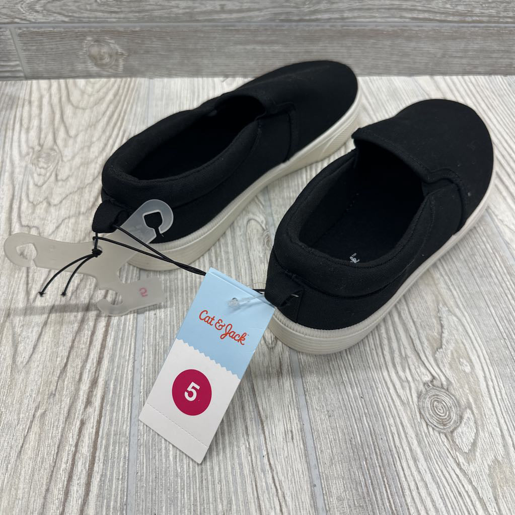 NEW Hollis Slip On Shoes 5Y