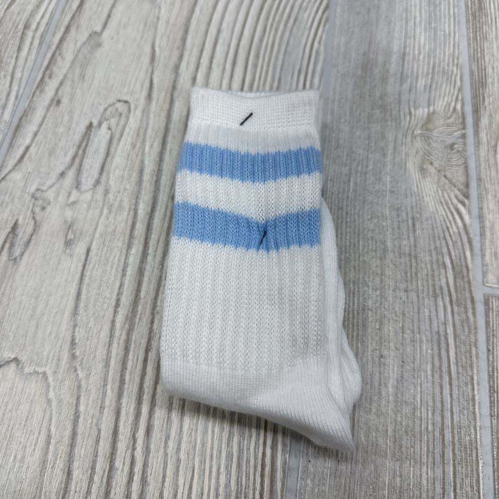 NEW 2 Pair Crew Socks 5.5-8.5c