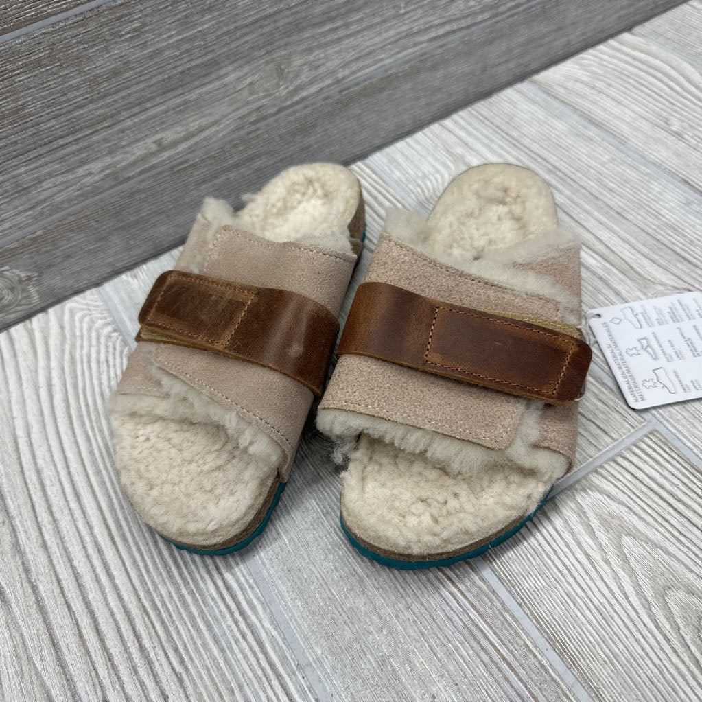 NEW Kyoto Teddy Sandals 1y