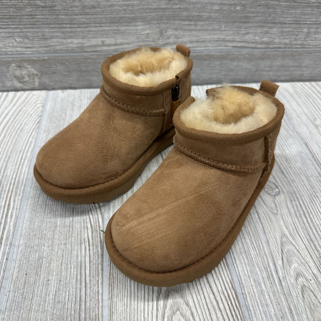 NEW Classic Ultra Mini Boots 10c