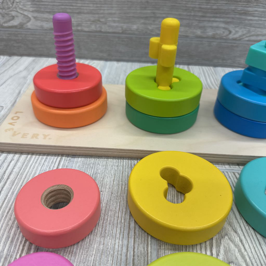 Wooden Twist & Pivot Pattern Puzzle