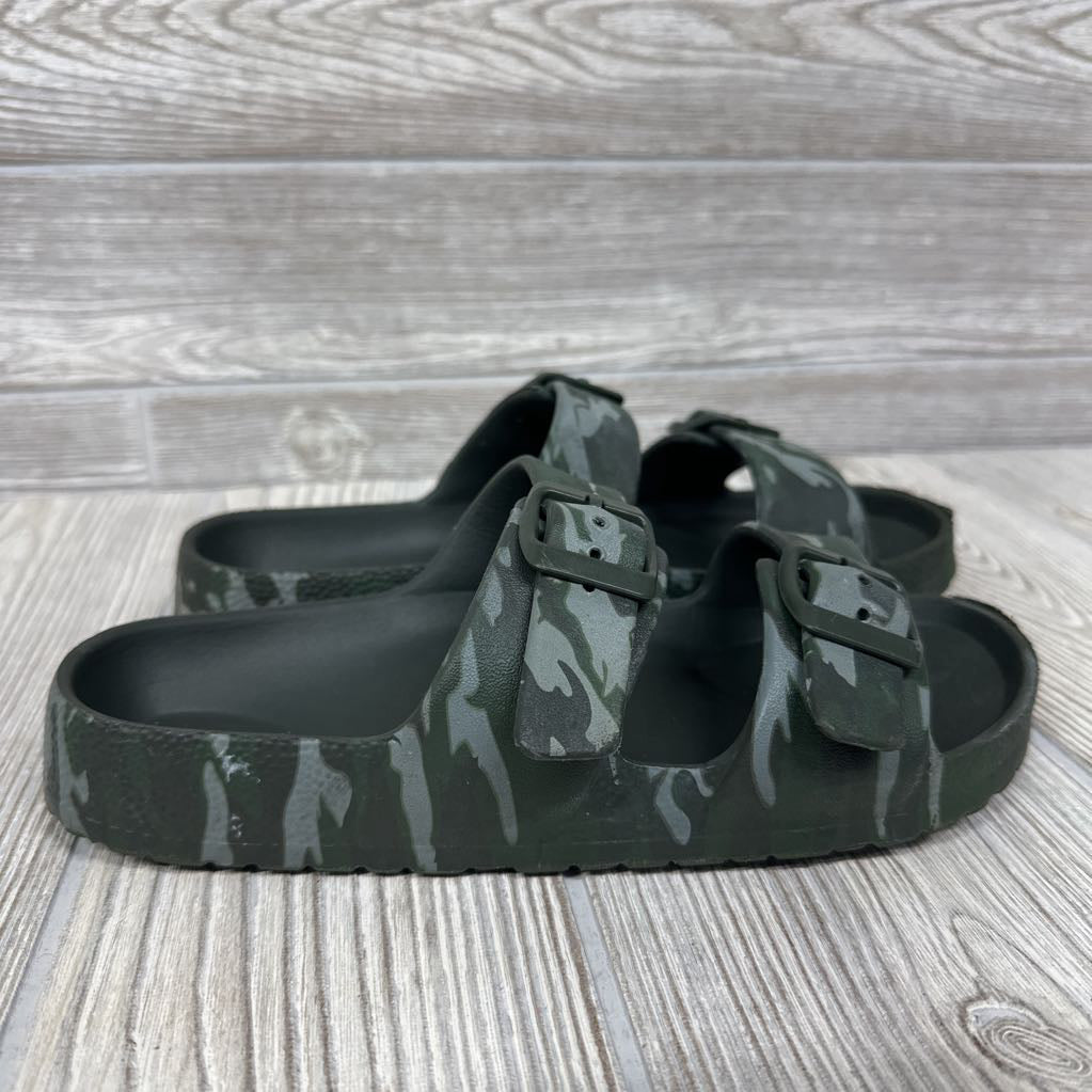 Camo Slide Sandals 4y
