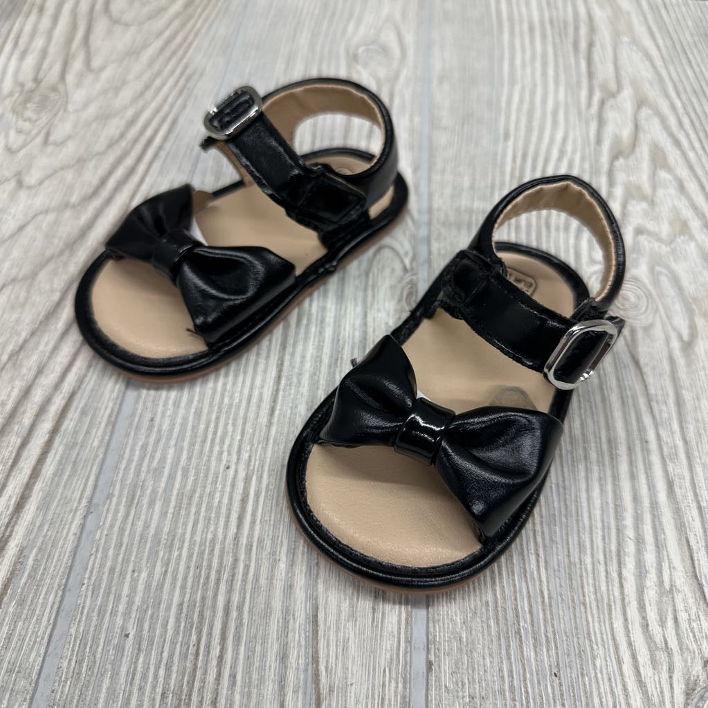 NEW Velcro Bow Sandals 6-12M