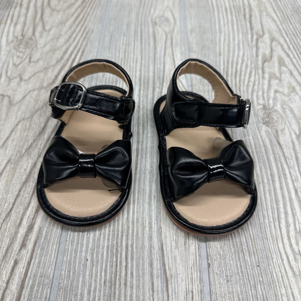 NEW Velcro Bow Sandals 6-12M