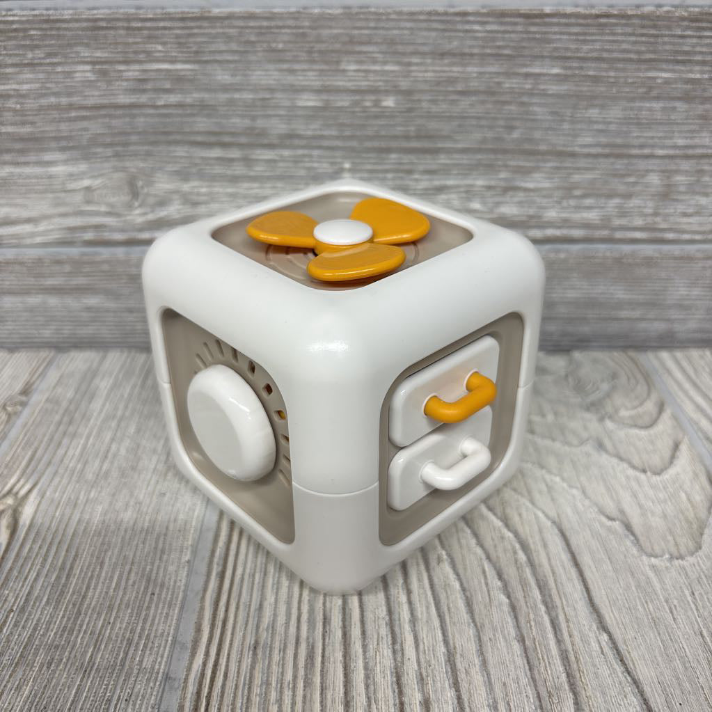 Montessori Cube