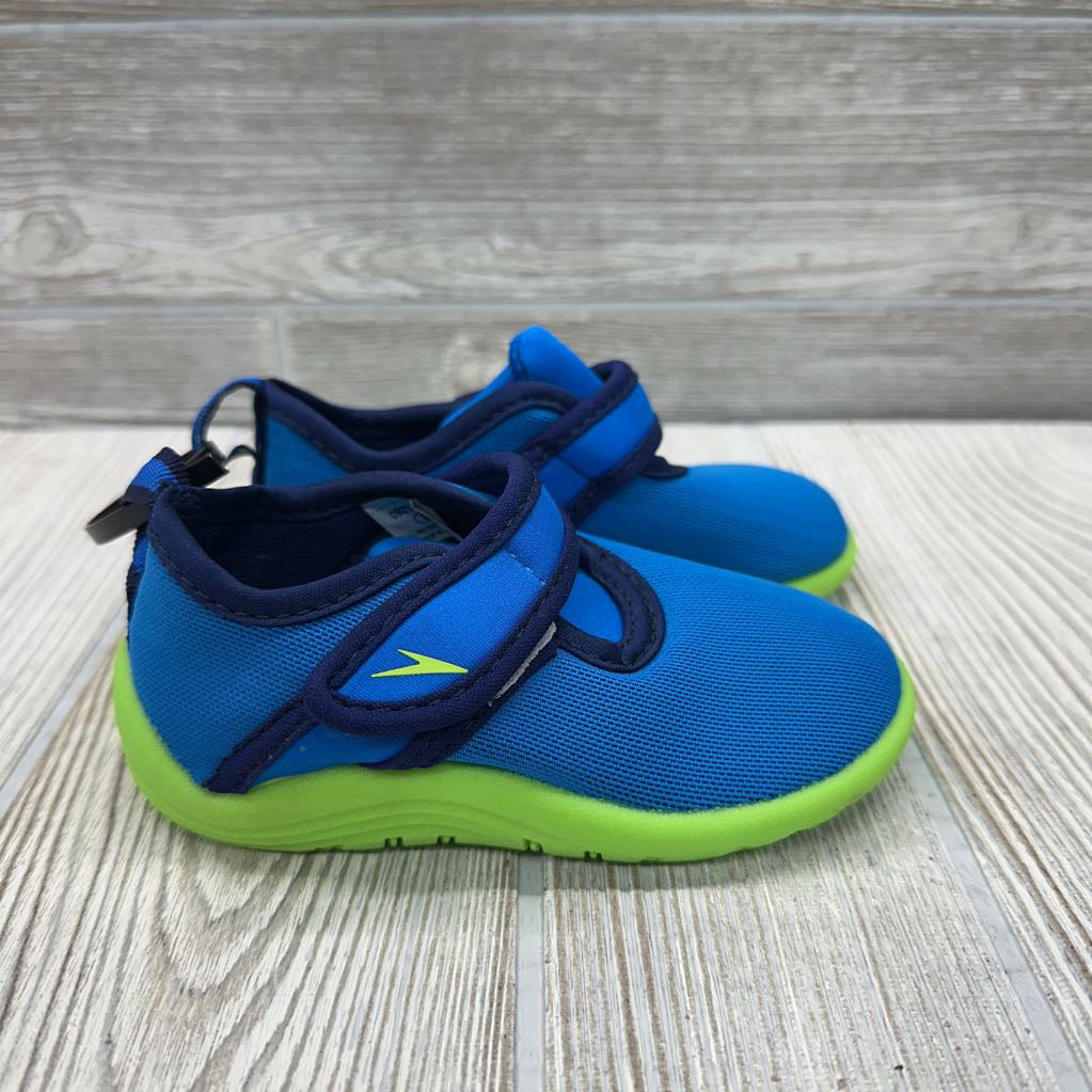Dynamica Velcro Shoes 5c