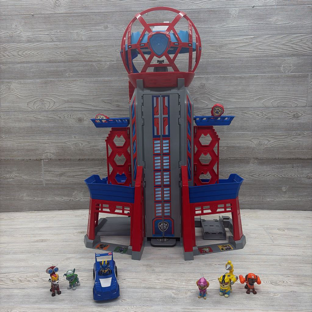 Ultimate City Transforming Tower W/ Car & Figures