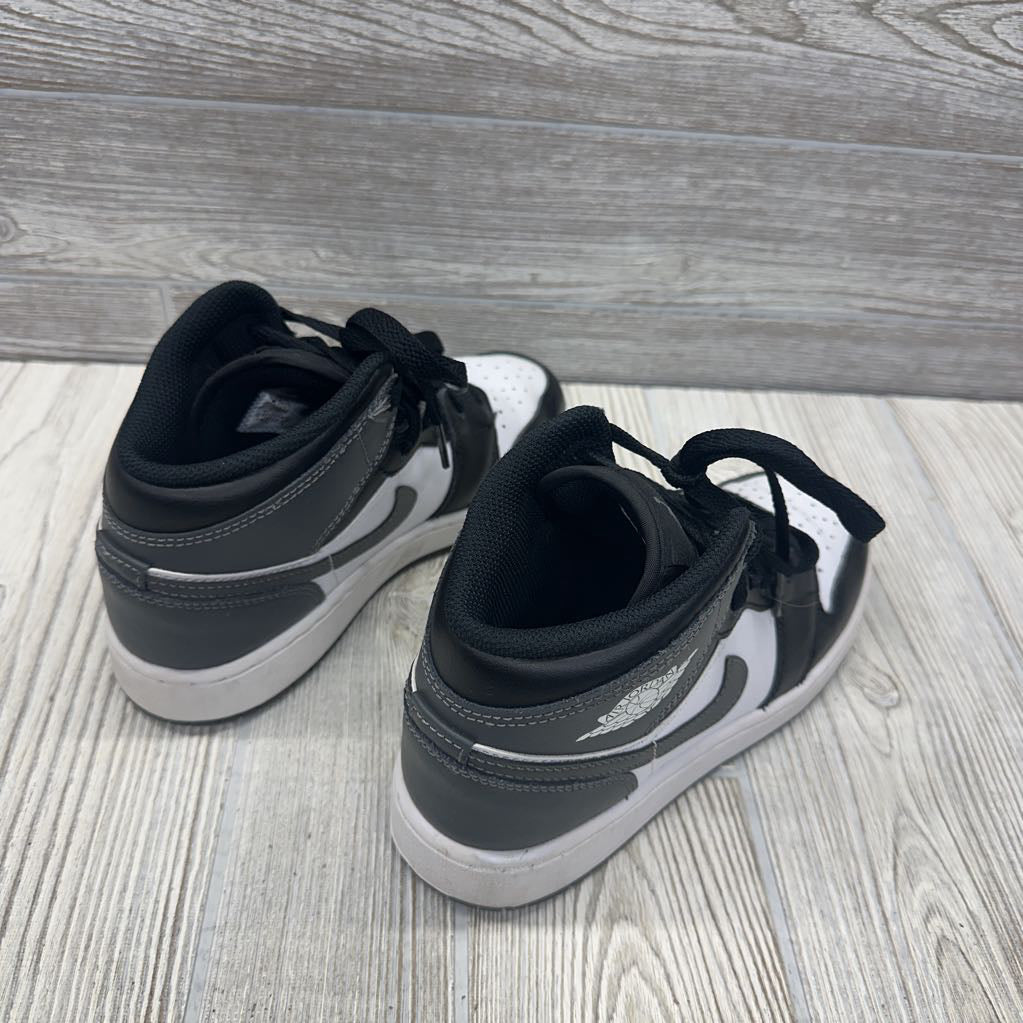 Jordan Mid 1 Sneakers 3.5y