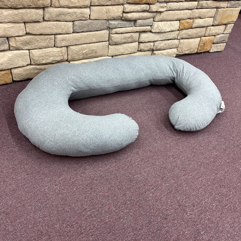 The Jersey Chic Snoogle Maternity Pilllow