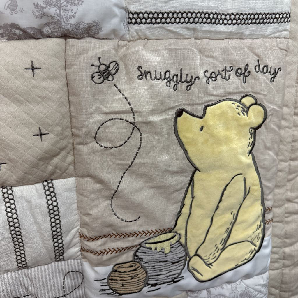 Classic Pooh Honey Fun Quilt, Sheet & Crib Skirt
