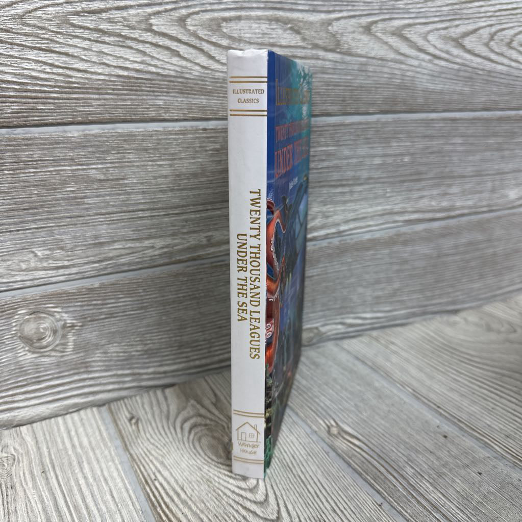 Twenty Thousand Leagues Under The Sea Hardcover Chapter Book