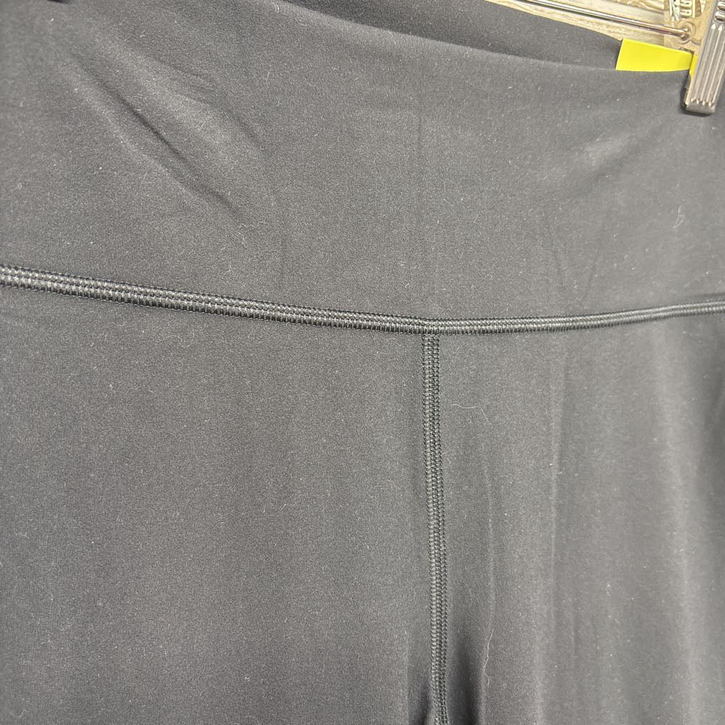 NEW Everyday Soft Flare Leggings 14