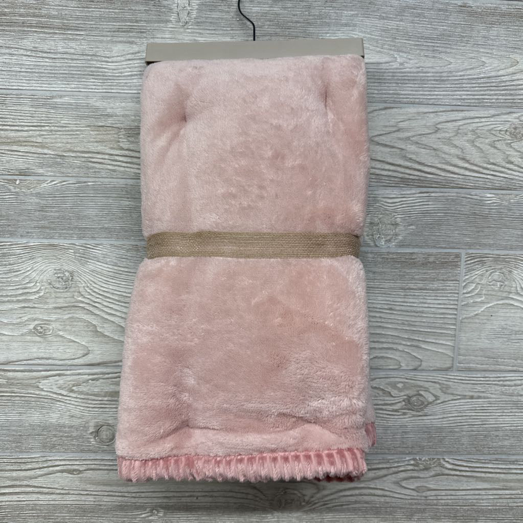 NEW Baby Blanket & Plush Giraffe Doll