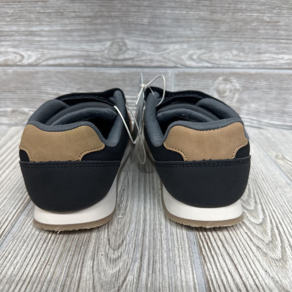 NEW Charlie Sneakers 12c