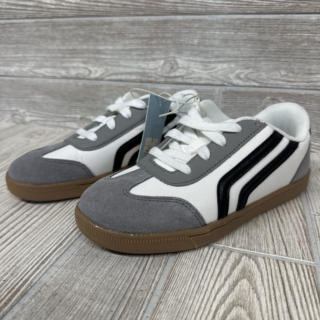 NEW Boston Shoes Side Stripes 3y