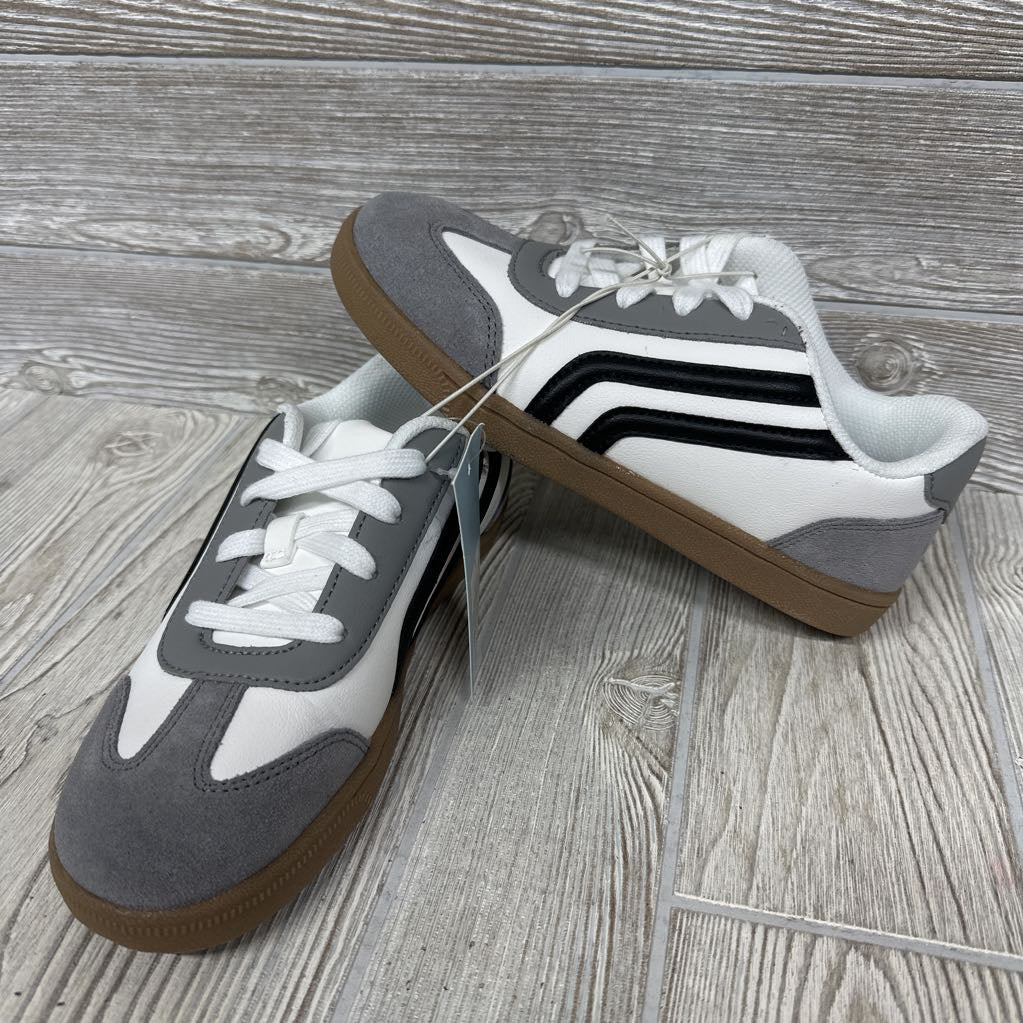 NEW Boston Shoes Side Stripes 3y