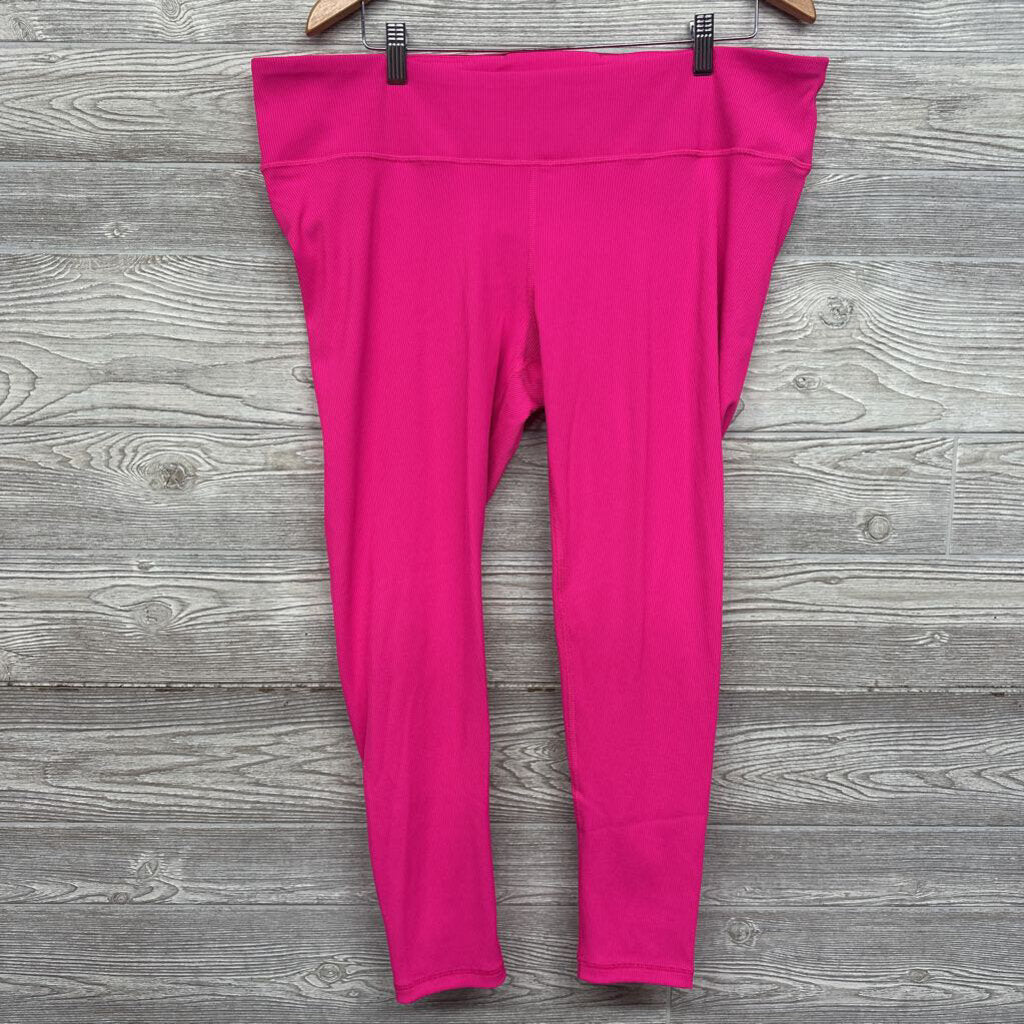 NEW Under The Belly Blackout Leggings