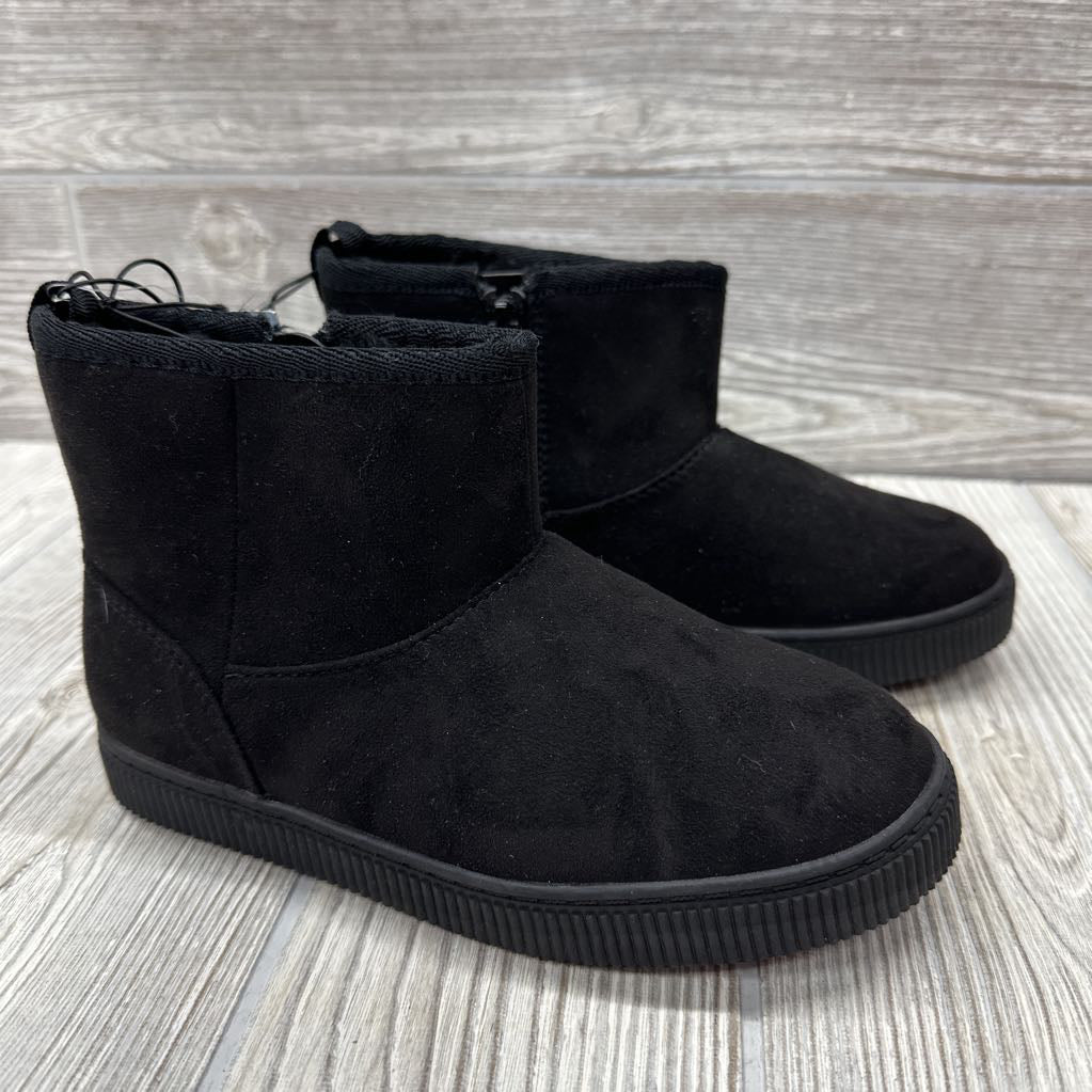 NEW Arlo Boots 12c