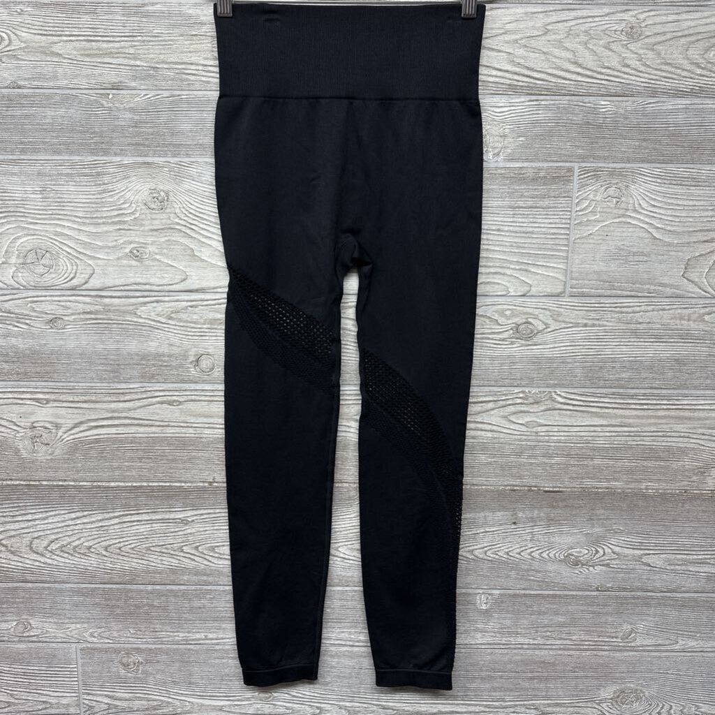 Active Leggings Hole Design