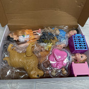 NEW Family Dolls Set