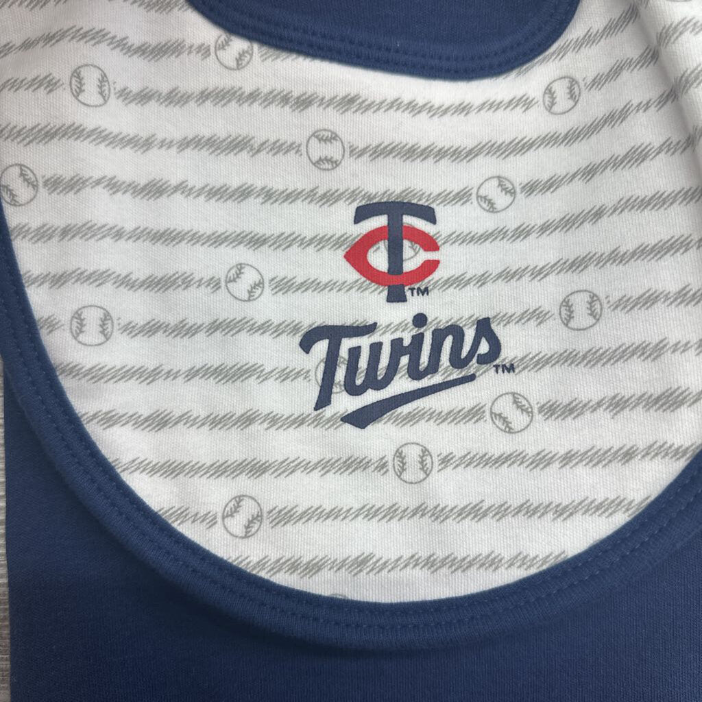 NEW Bodysuit Twins W/ Bib & Booties