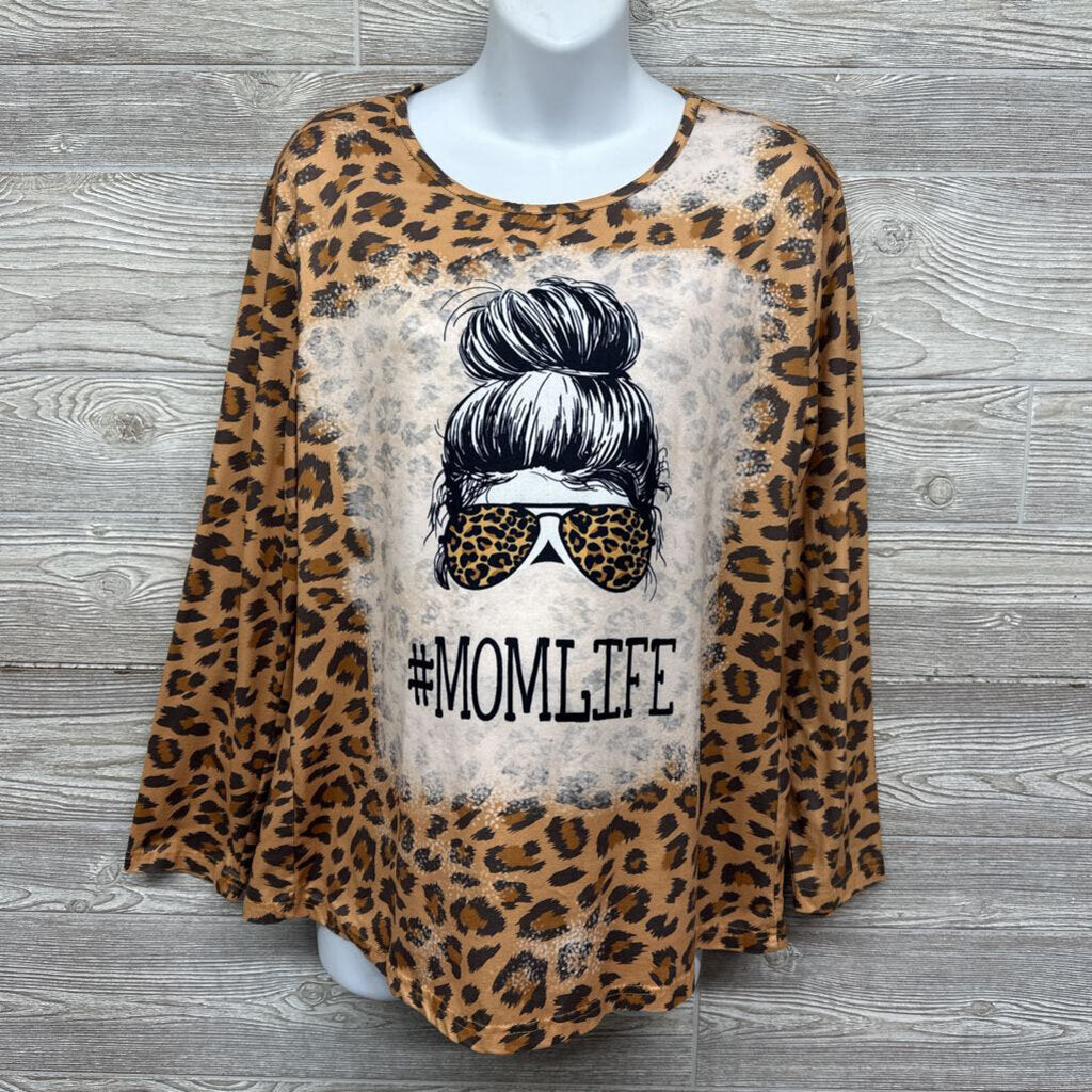 LS Shirt #momlife Animal Print