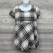 Textured Peplum Short Plaid