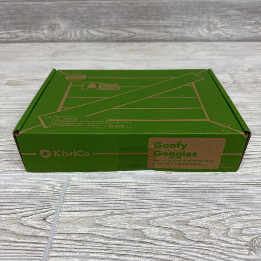 NEW Goofy Goggles Set