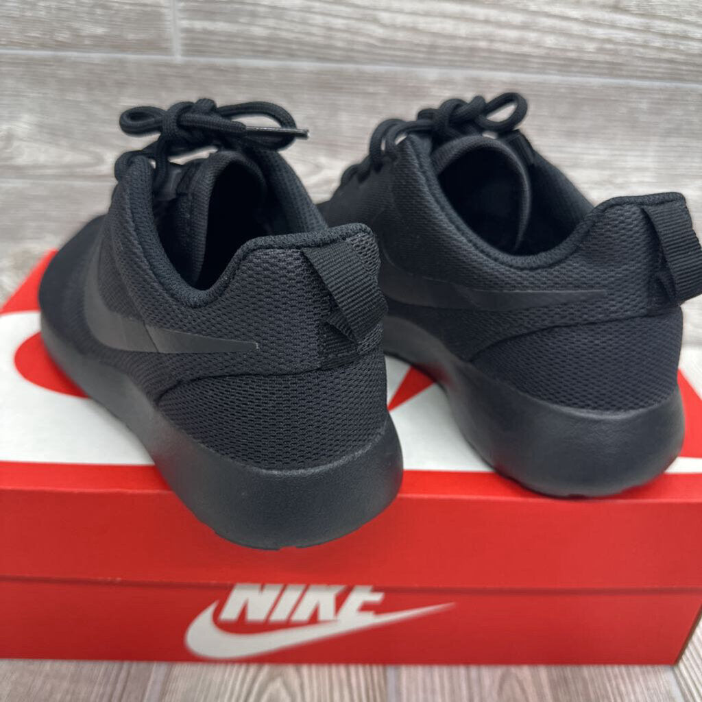 NEW Roshe One Sneakers