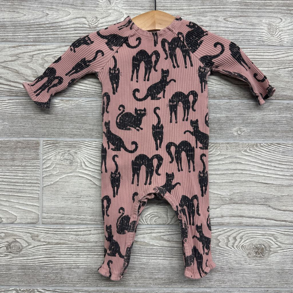 Ribbed Outfit W/ Cats