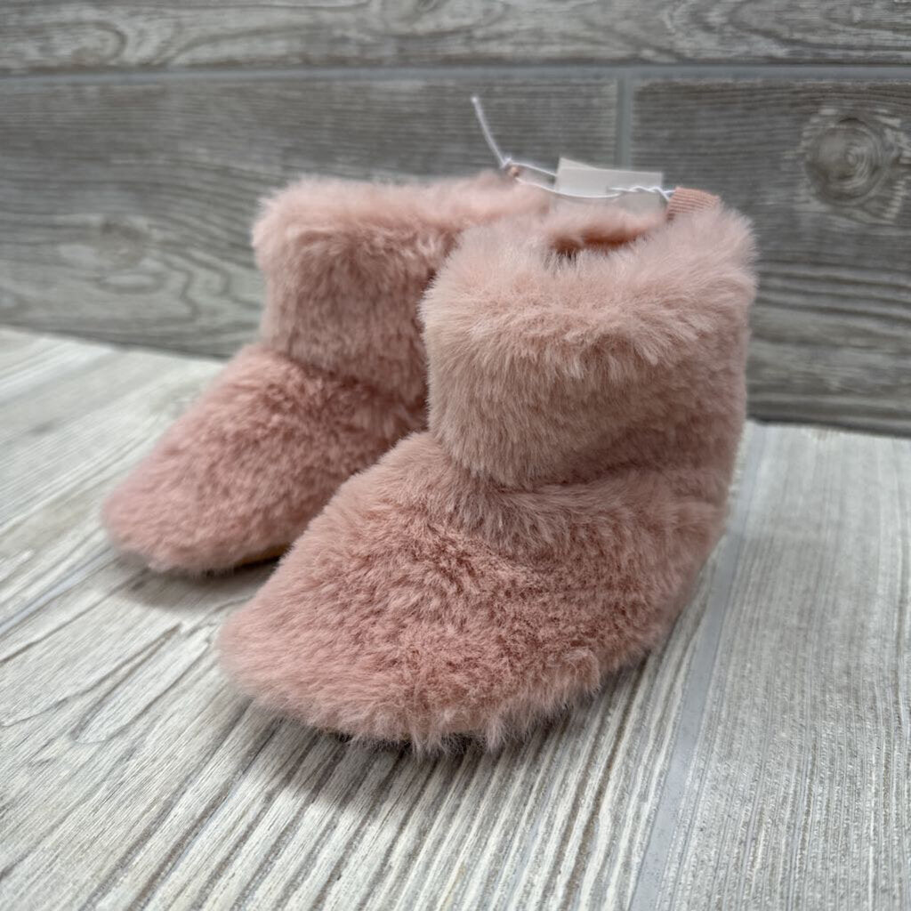 NEW Faux Fur Boots 2c