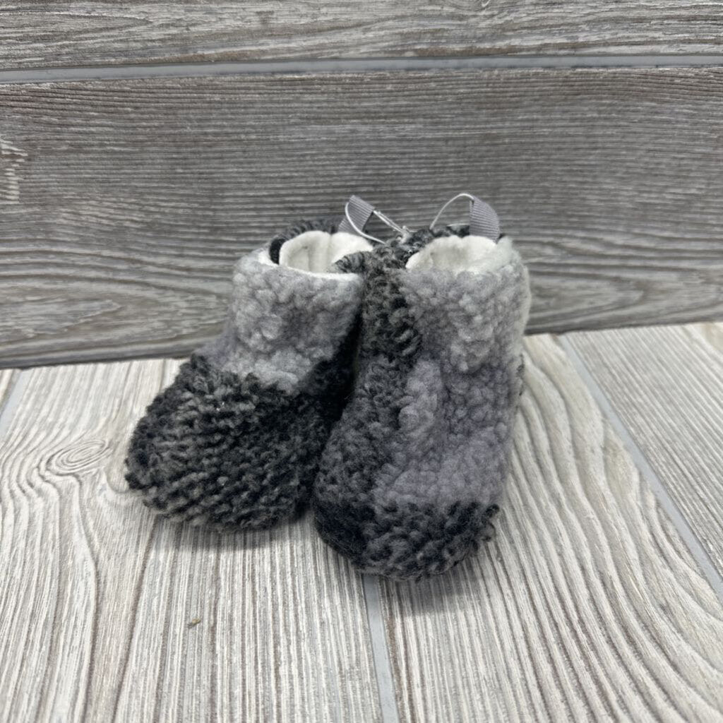 NEW Sherpa Slippers 1c