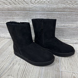 NEW Holland Side Zip Boots 2y