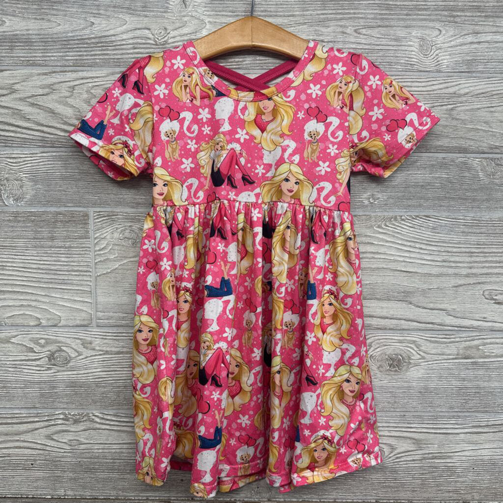 Dress Barbies 4t